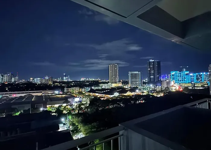 Reign Escape Apartamento Manila